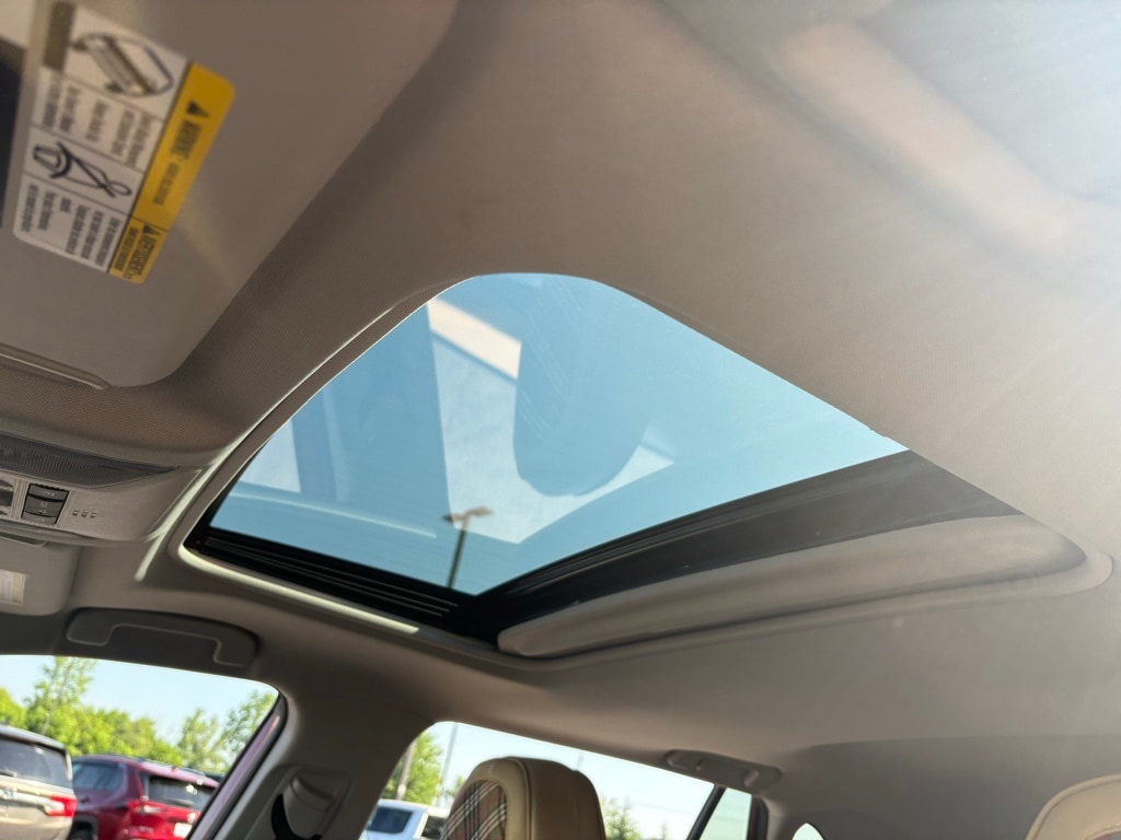 Used 2022 Toyota RAV4 XLE with VIN 2T3P1RFVXNW273291 for sale in Kansas City