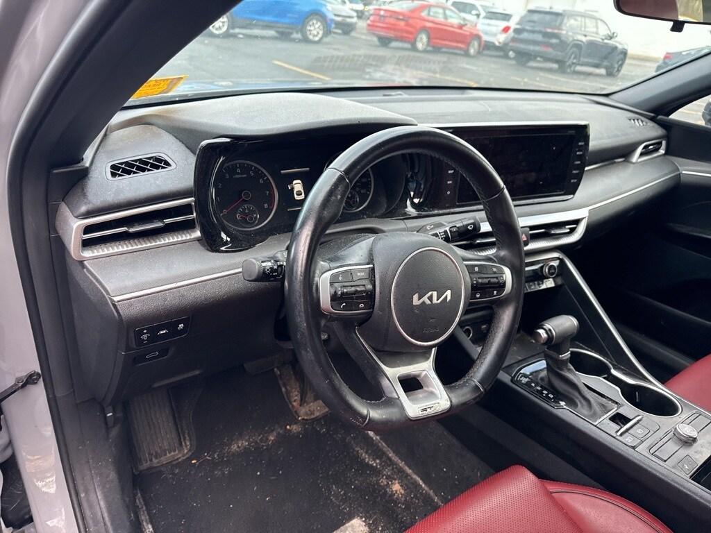 2023 Kia K5 GT-Line photo 2