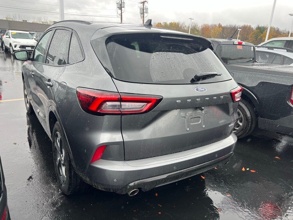 2023 Ford Escape ST-Line photo 3