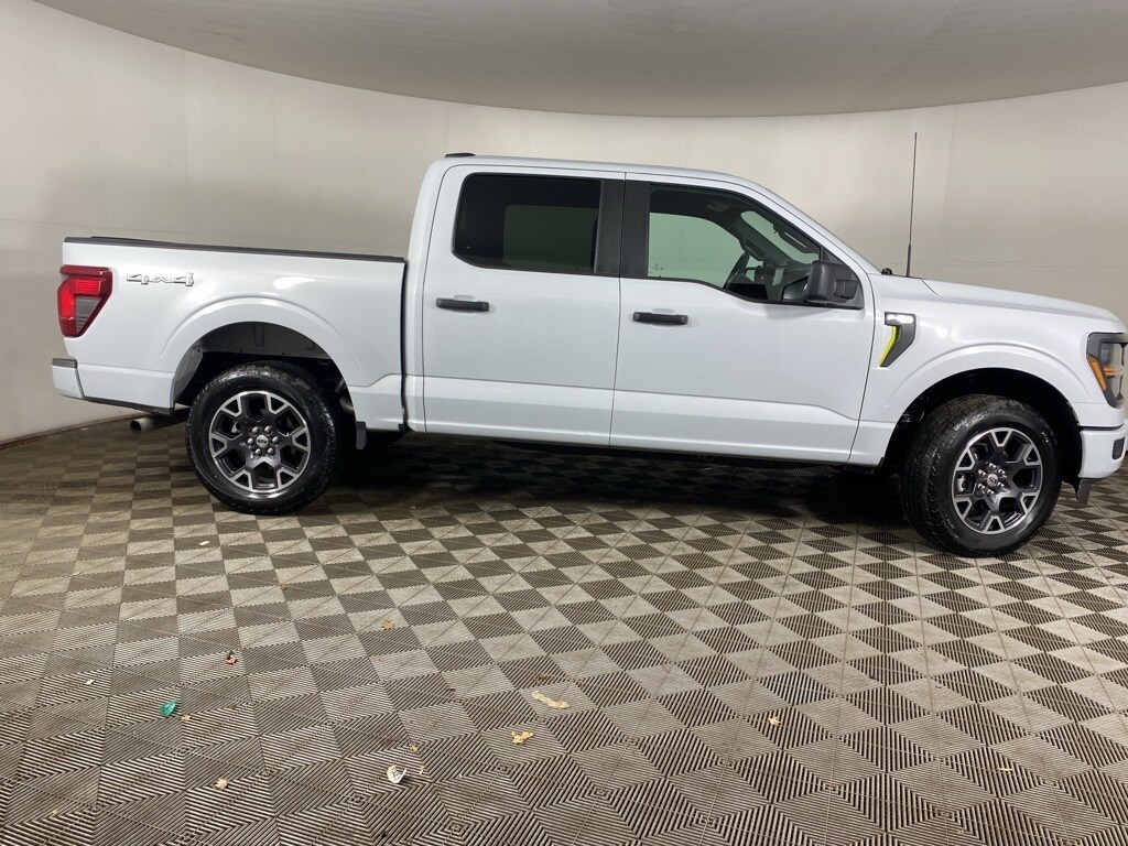 2025 Ford F-150 XLT photo 4