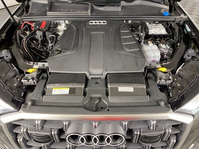 2025 Audi Q7 45 Premium Plus photo 3