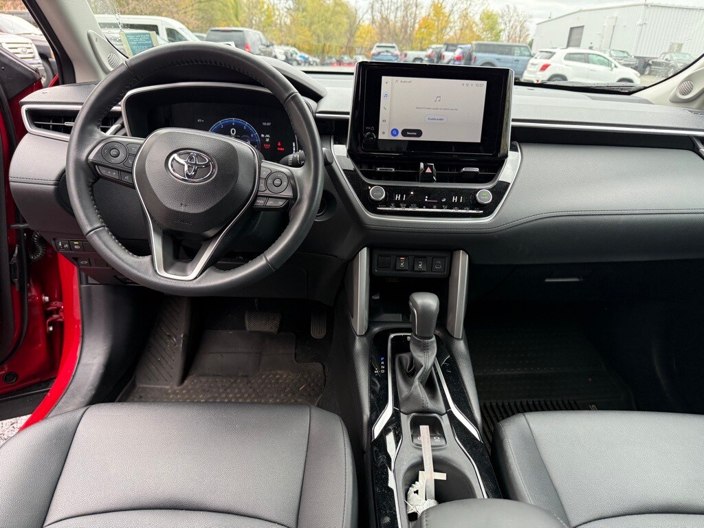 Used 2024 Toyota Corolla Cross XLE SUV