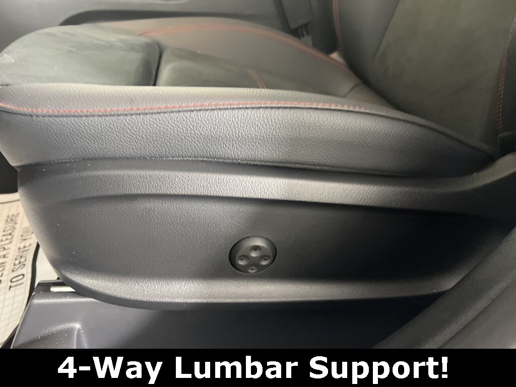 2025 Mercedes Benz GLA 250 4MATIC photo 3