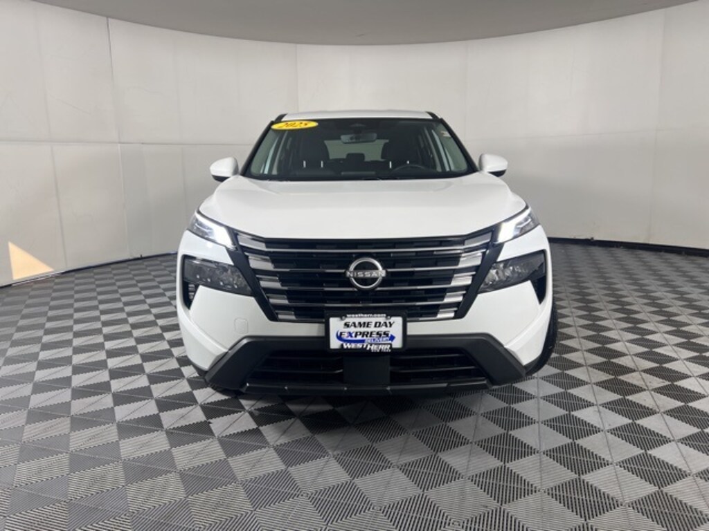 Used 2025 Nissan Rogue SV SUV