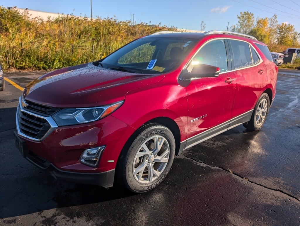 2019 Chevrolet Equinox LT photo 3