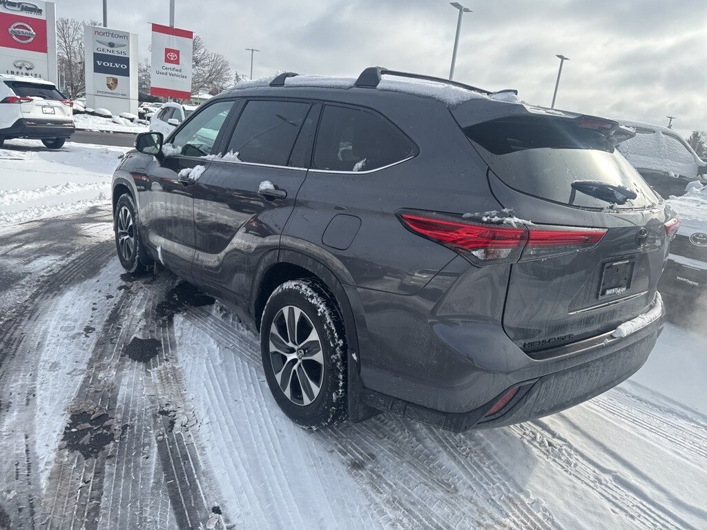 Used 2023 Toyota Highlander XLE SUV