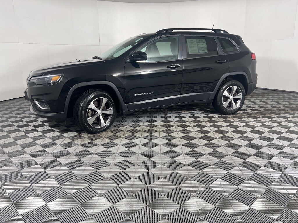 2022 Jeep Cherokee Limited photo 2