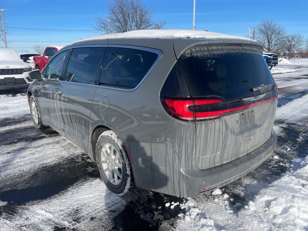 Used 2021 Chrysler Pacifica Touring L Van Passenger Van
