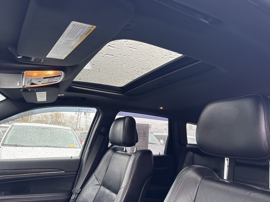 Used 2017 Jeep Grand Cherokee Limited 4x4 SUV