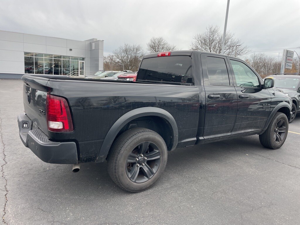 2022 Ram 1500 Classic SLT photo 4