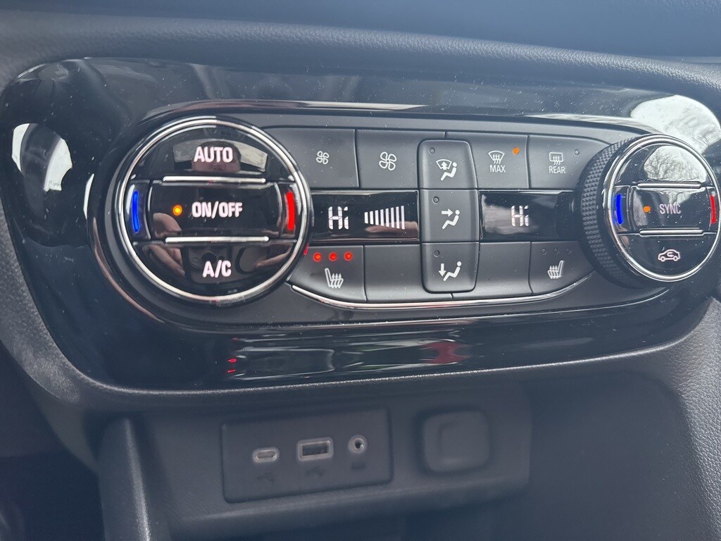 Used 2023 Buick Encore GX Essence SUV