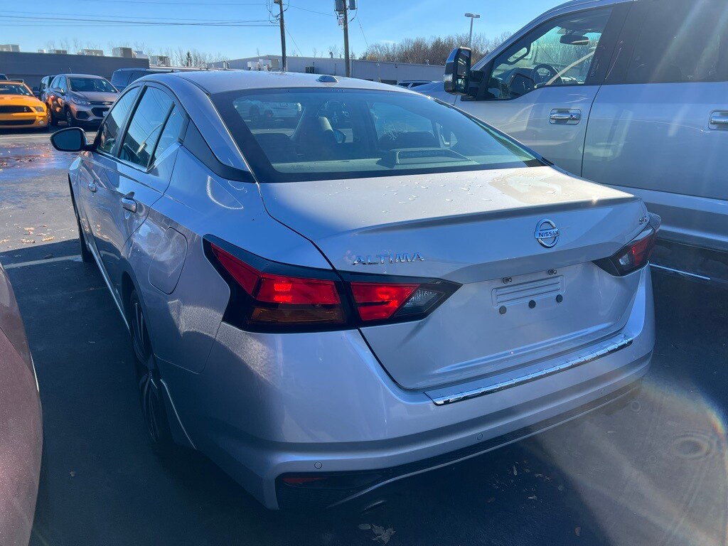 Used 2021 Nissan Altima 2.5 SR Sedan
