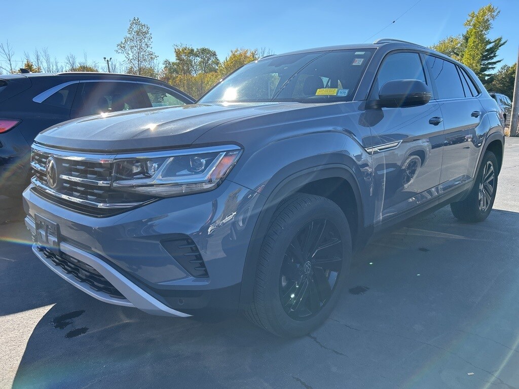 Used 2023 Volkswagen Atlas Cross Sport 2.0T SE w/Technology SUV