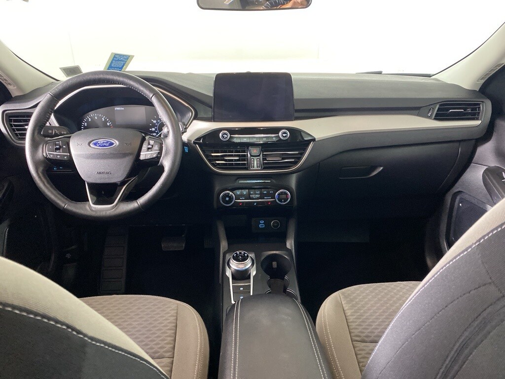 2021 Ford Escape SE photo 2