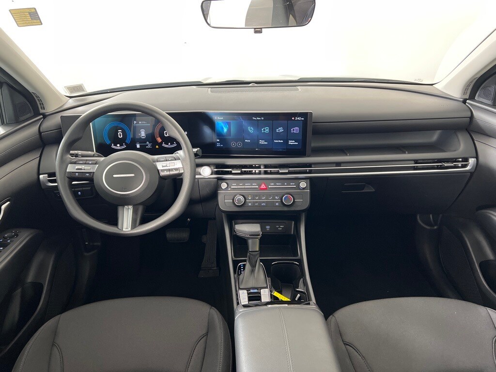 2025 Hyundai Tucson SE photo 2