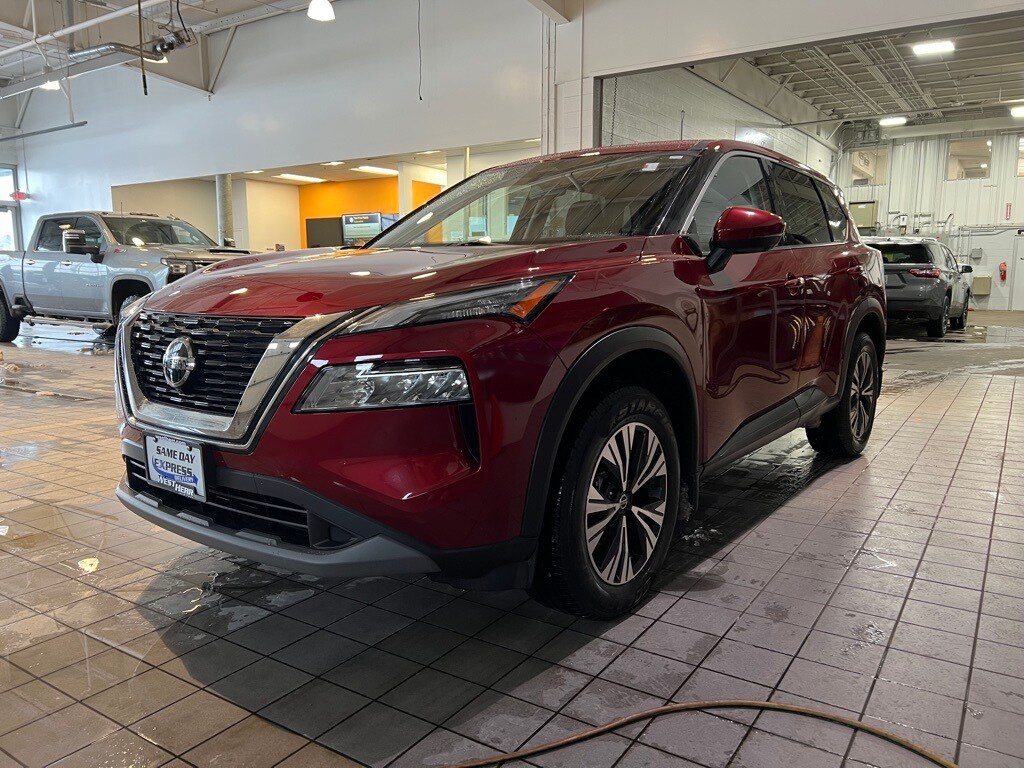 2021 Nissan Rogue SV photo 2