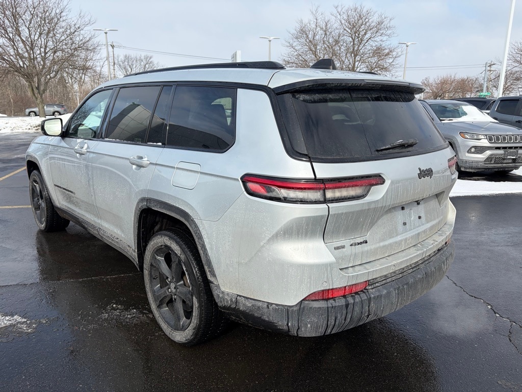 Used 2023 Jeep Grand Cherokee L Laredo SUV