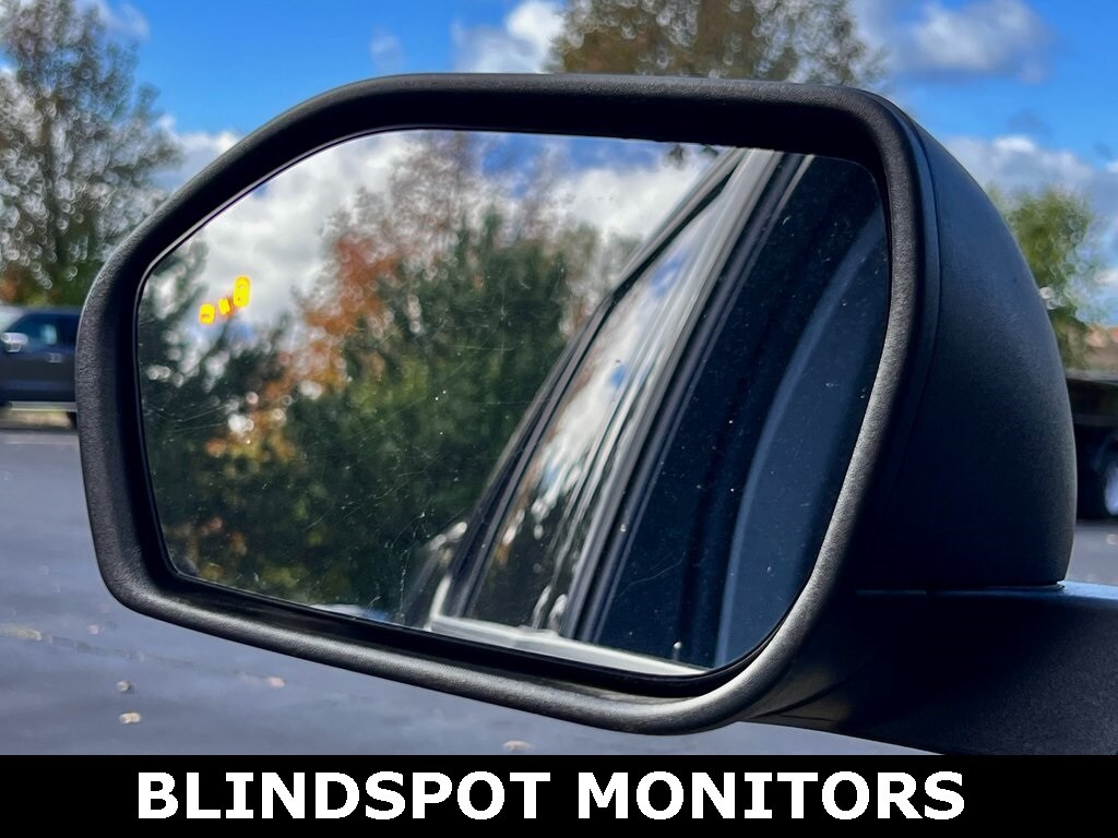 2023 Ford Explorer XLT photo 4