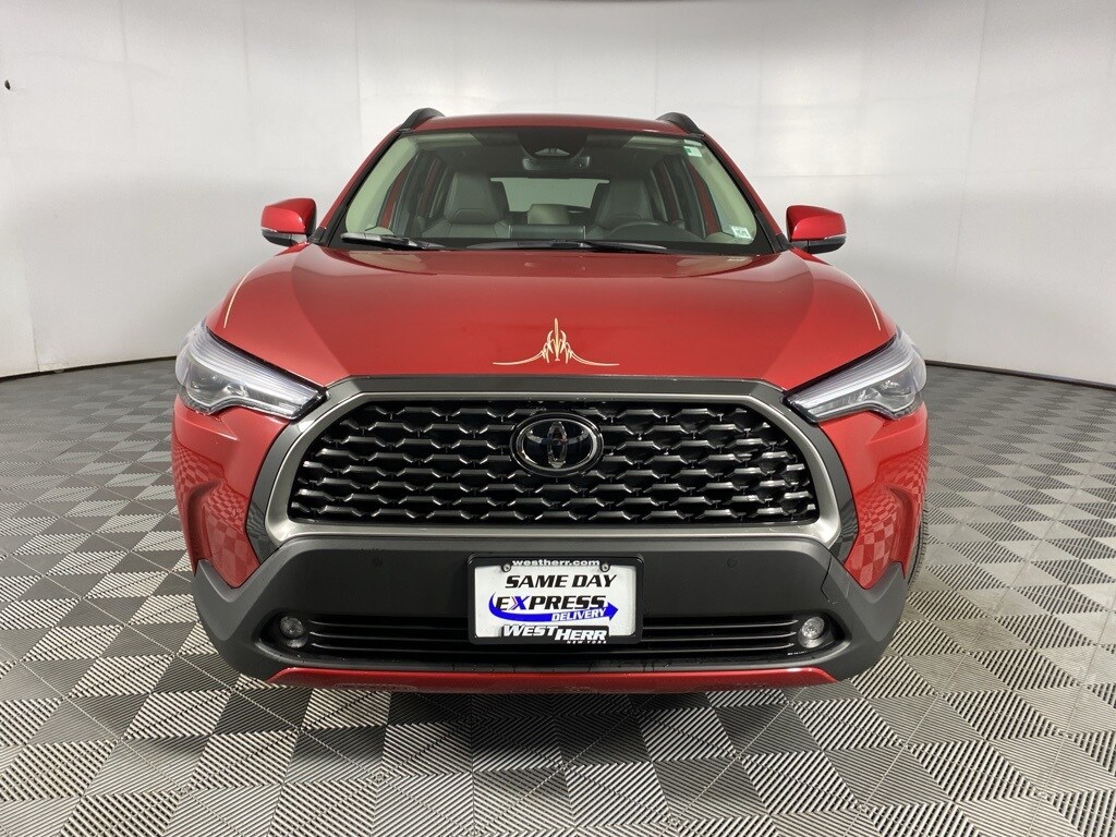 2023 Toyota Corolla Cross XLE photo 2