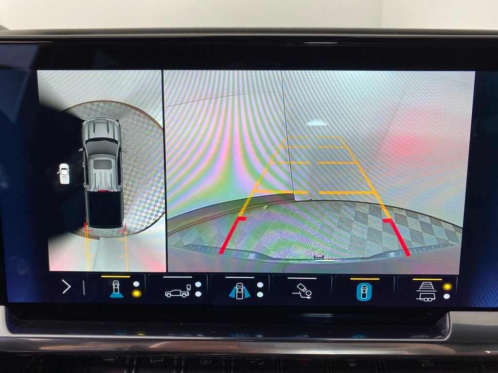 2023 Chevrolet Silverado 1500 High Country photo 4