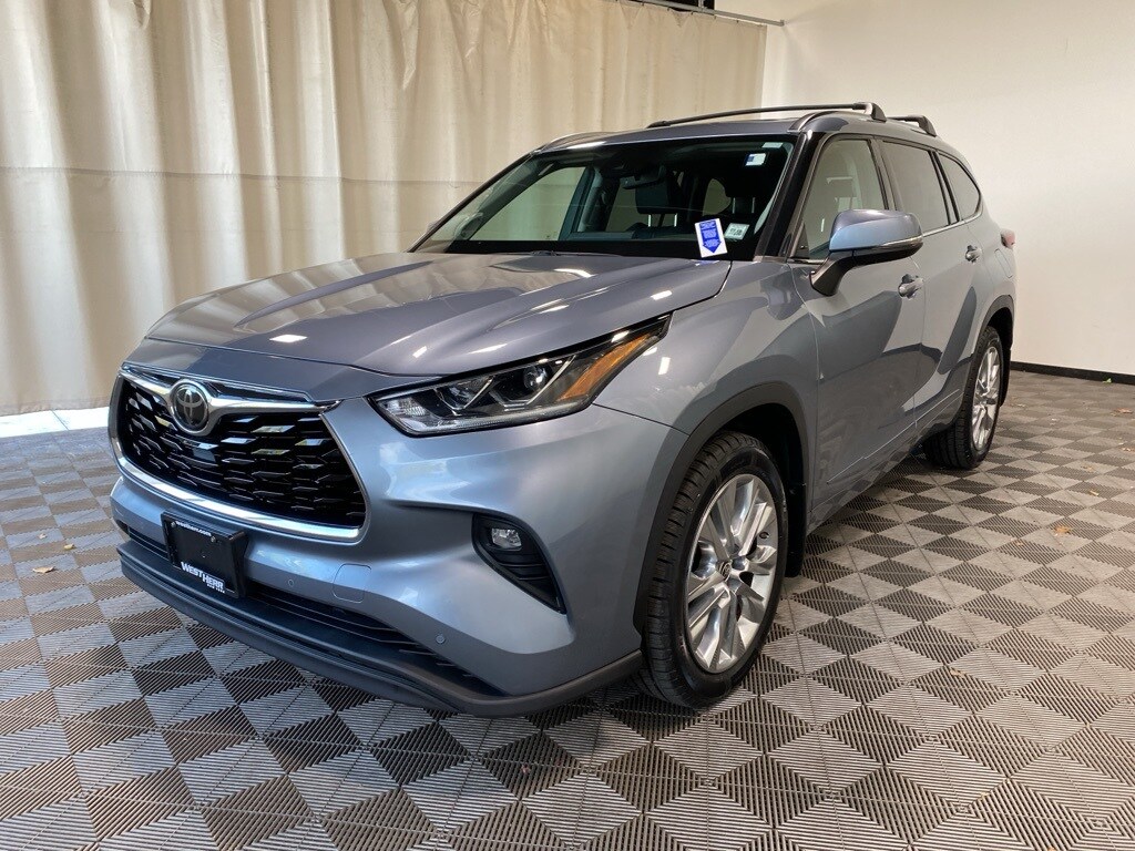 2020 Toyota Highlander Limited photo 3