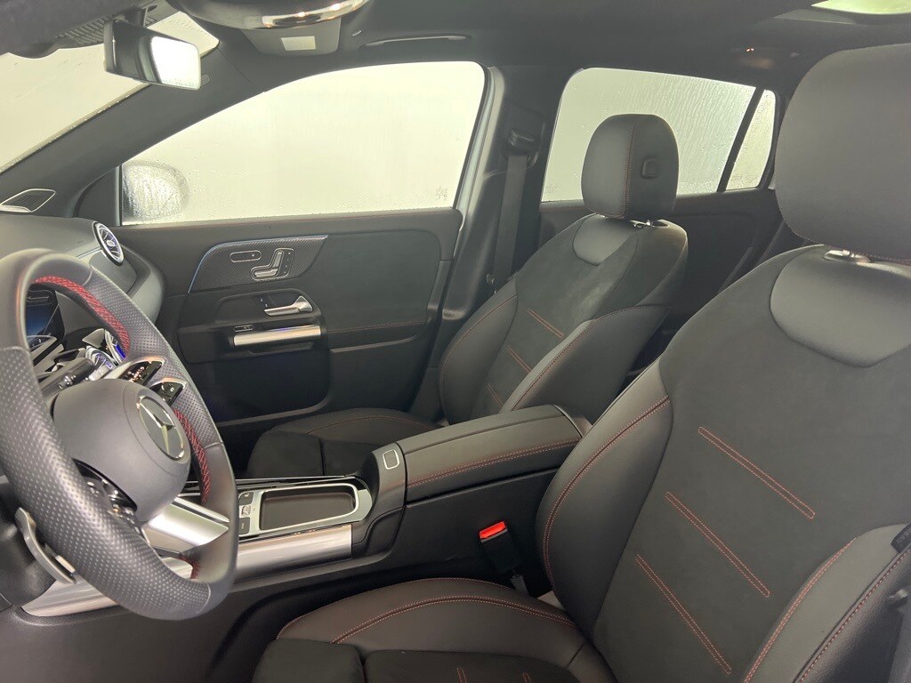 2025 Mercedes Benz GLA 250 4MATIC photo 2
