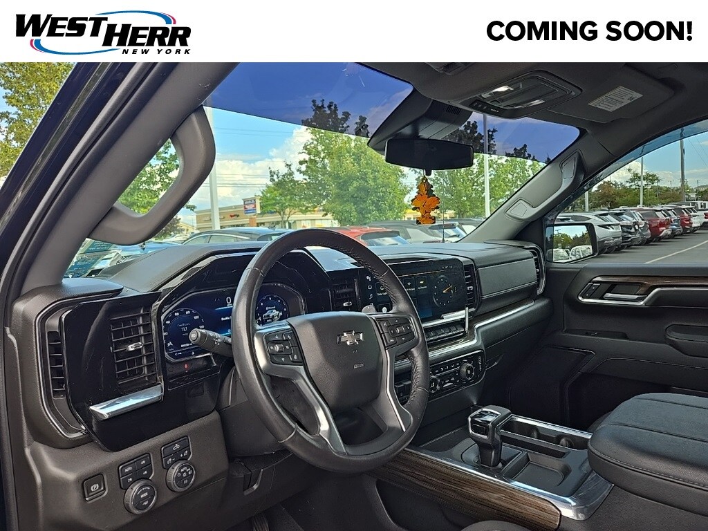 2023 Chevrolet Silverado 1500 LT Trail Boss photo 2