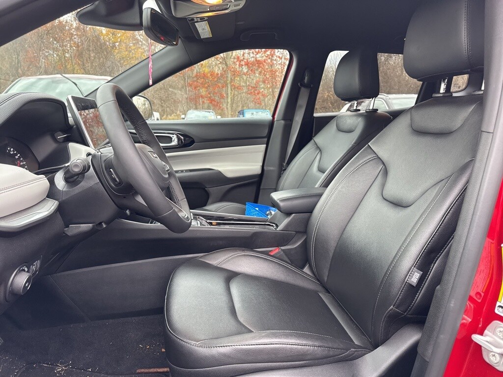 Used 2025 Jeep Compass Limited SUV