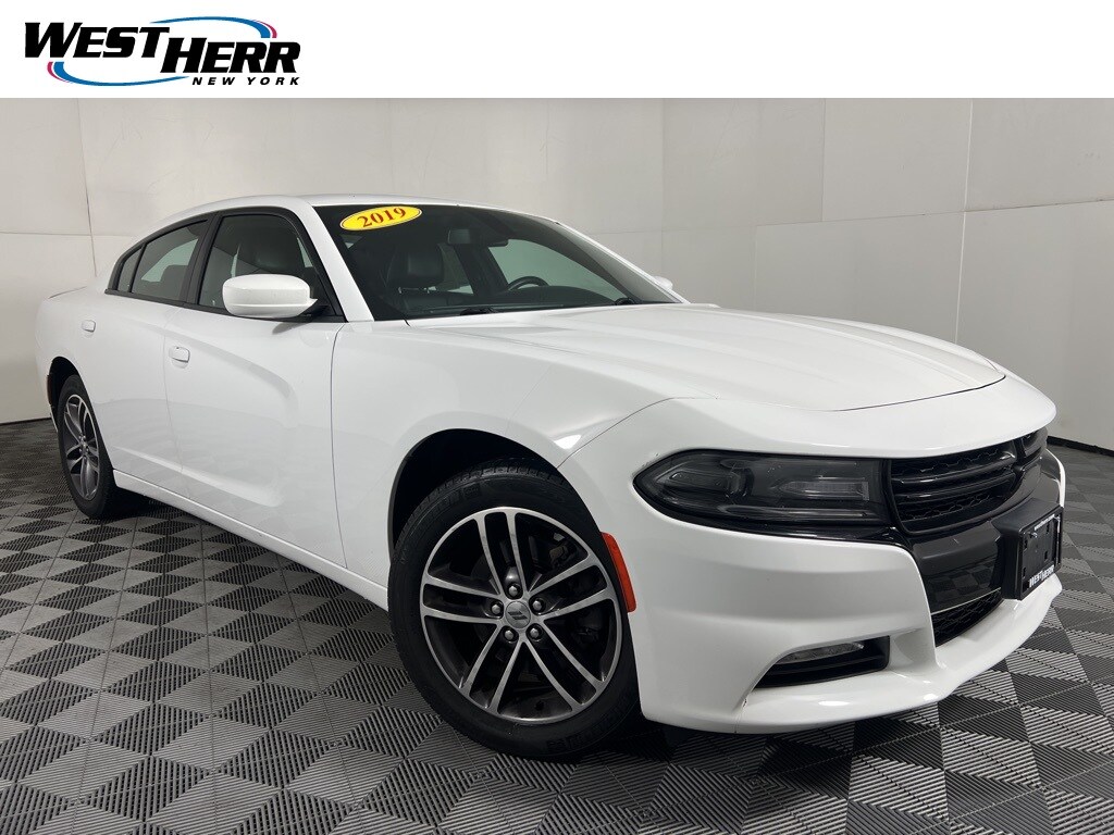 Used 2019 Dodge Charger SXT Sedan