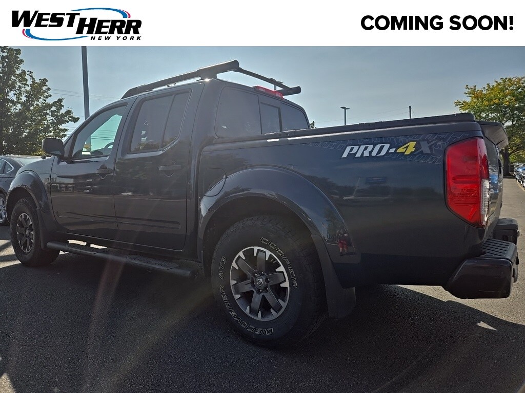 2019 Nissan Frontier PRO-4X photo 2