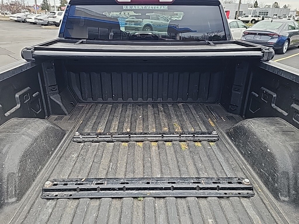 2021 Chevrolet Silverado 1500 LT photo 4