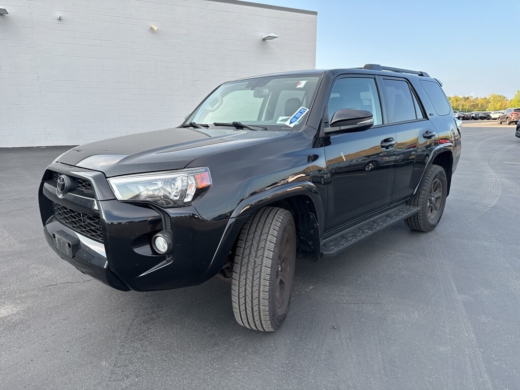 2019 Toyota 4Runner SR5 Premium photo 2