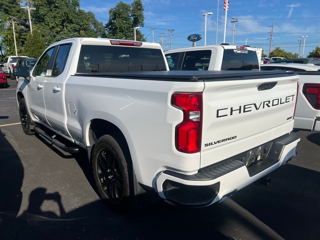 2023 Chevrolet Silverado 1500 RST photo 3