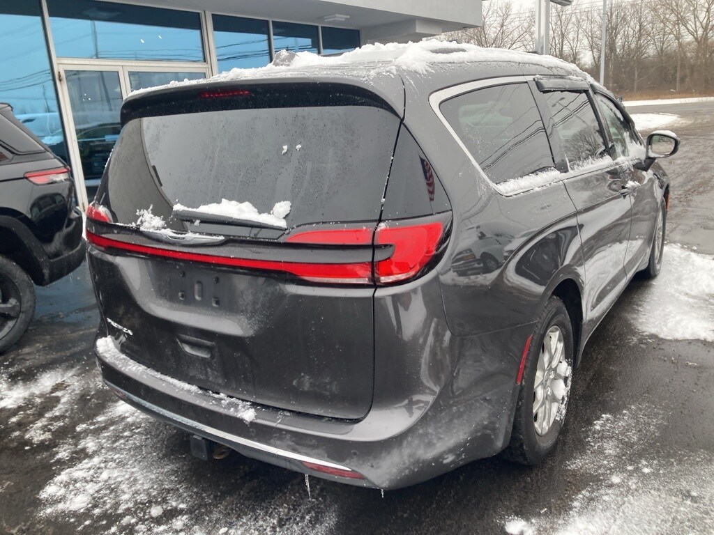 Certified 2021 Chrysler Pacifica Touring Van Passenger Van