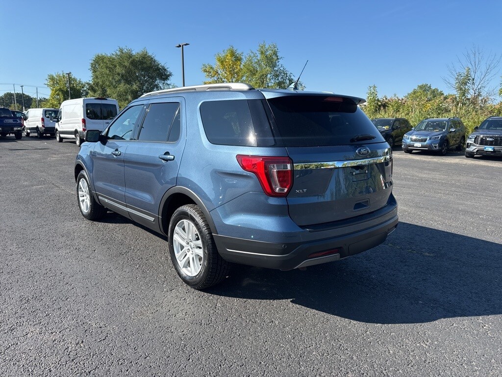 2019 Ford Explorer XLT photo 2