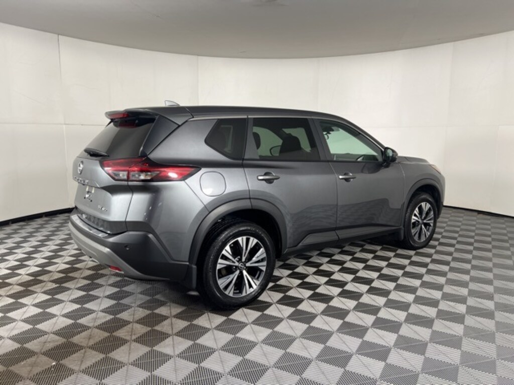 Used 2022 Nissan Rogue SV SUV