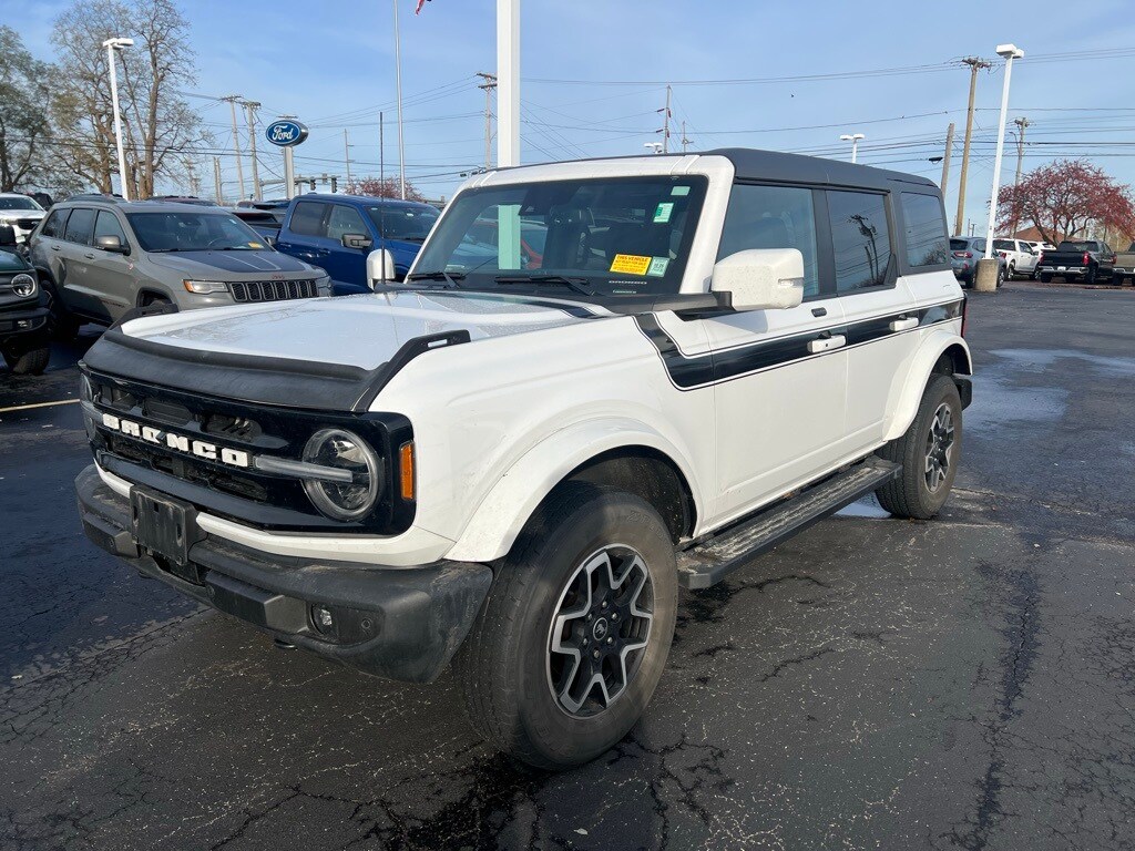 2022 Ford Bronco Outer Banks photo 4