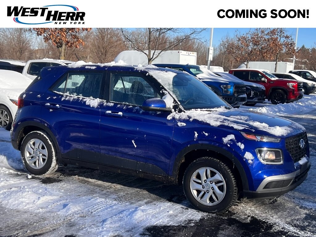 Used 2023 Hyundai Venue SE SUV