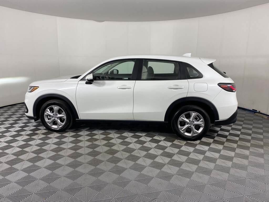 2023 Honda HR-V LX photo 3