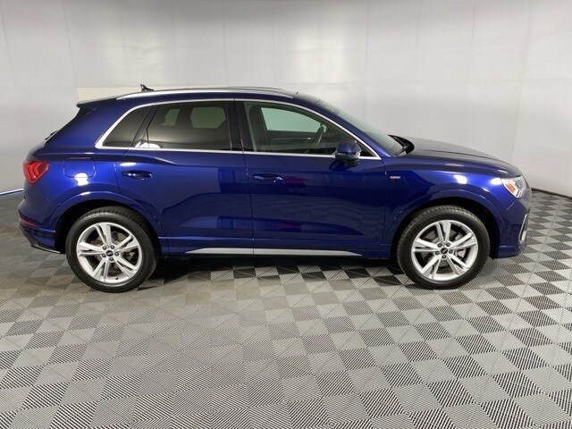 2022 Audi Q3 Premium Plus S line photo 4