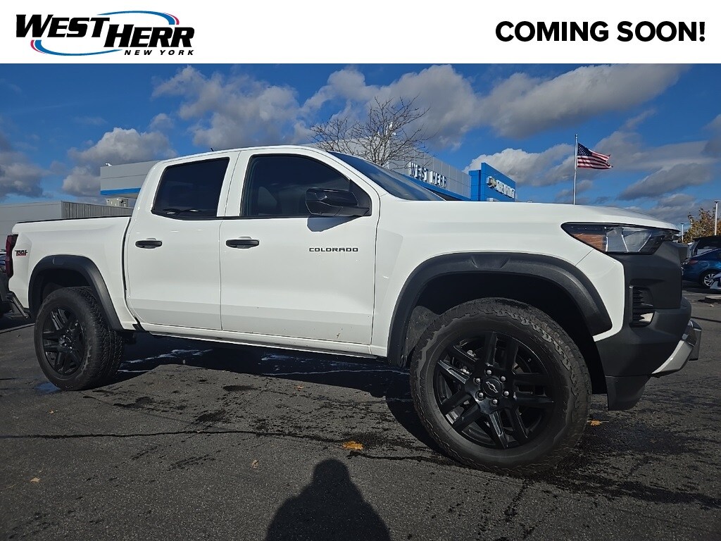 Used 2024 Chevrolet Colorado Trail Boss Truck Crew Cab