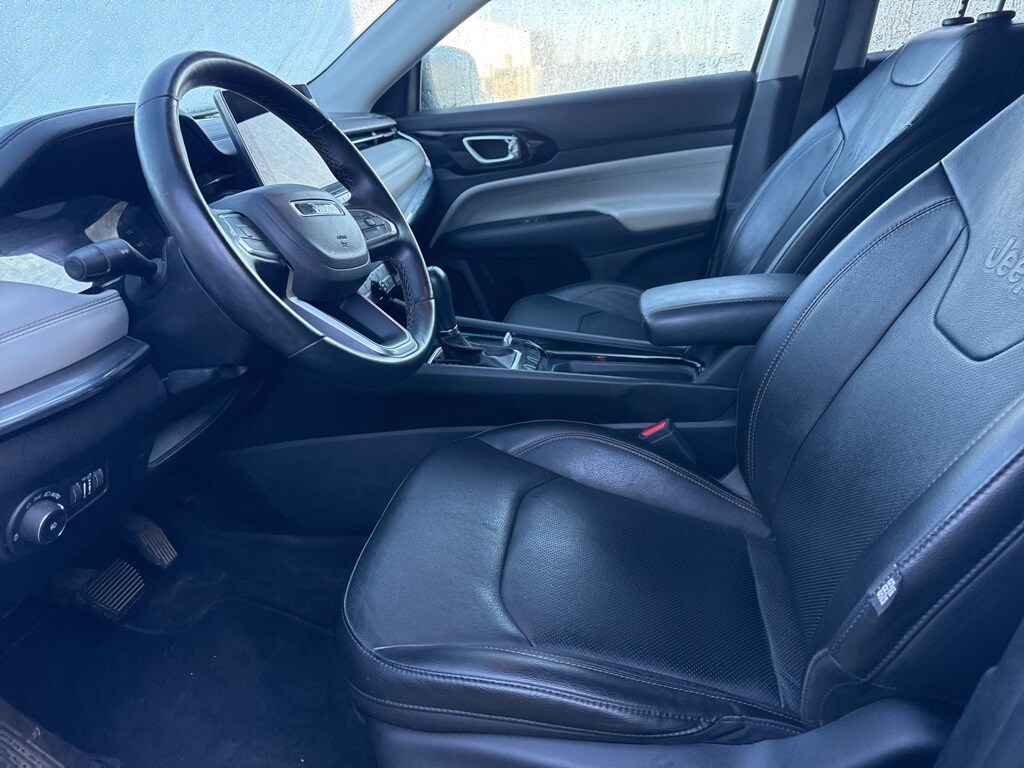 2022 Jeep Compass Limited photo 2