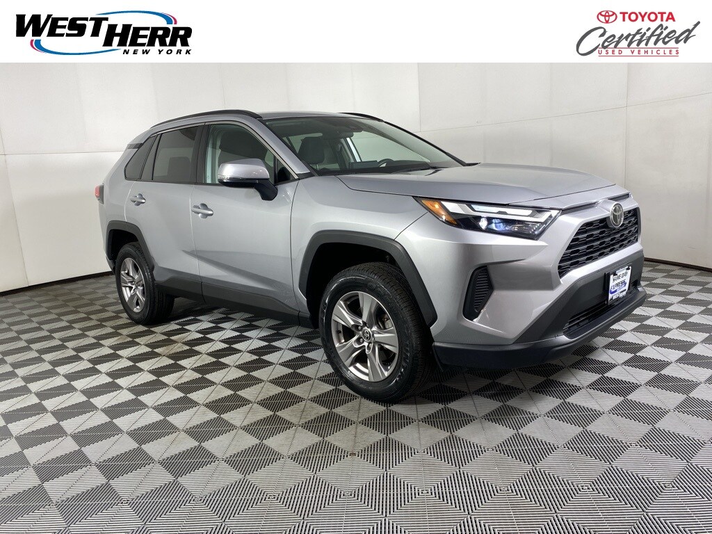 Used 2022 Toyota RAV4 XLE SUV