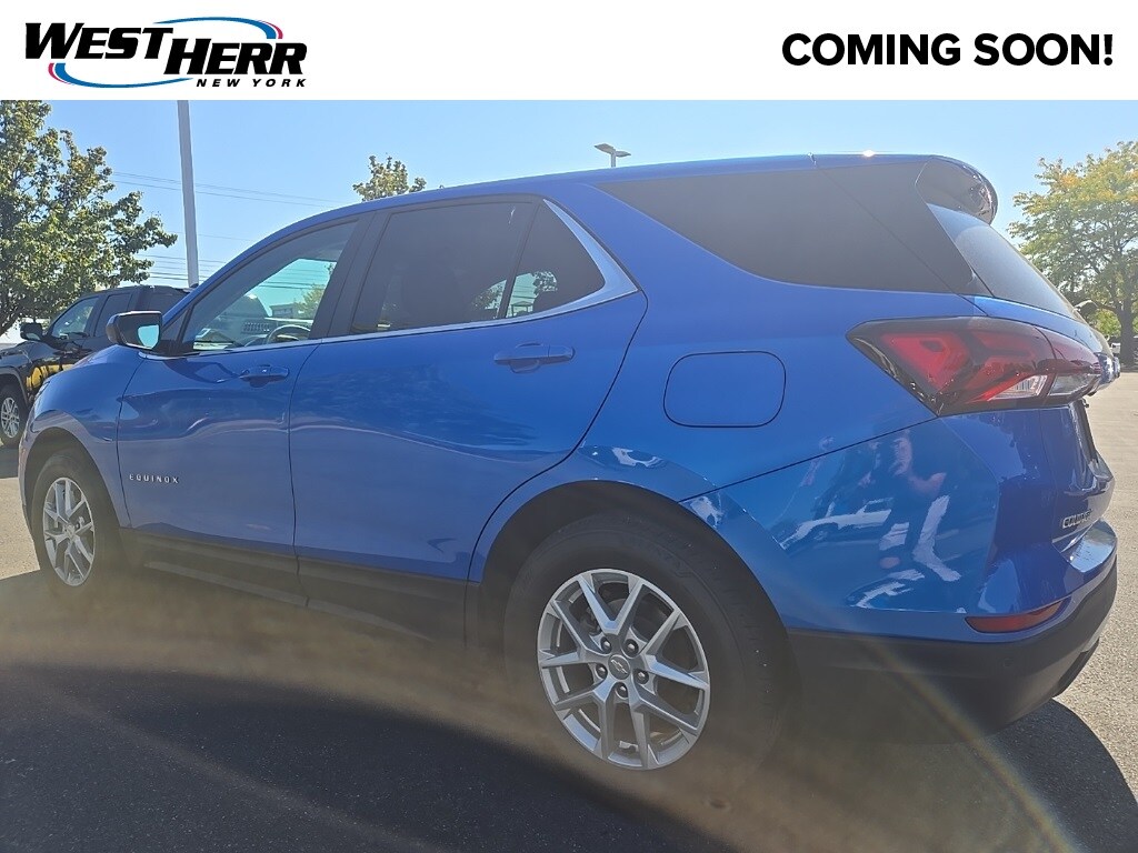 2024 Chevrolet Equinox LT photo 3