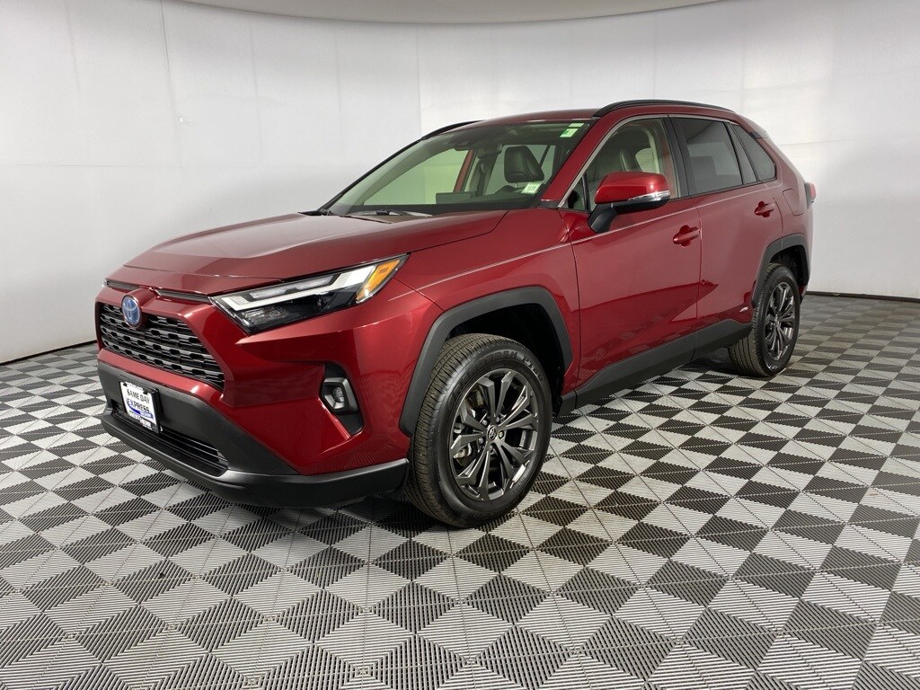2022 Toyota RAV4 Hybrid XLE Premium photo 3