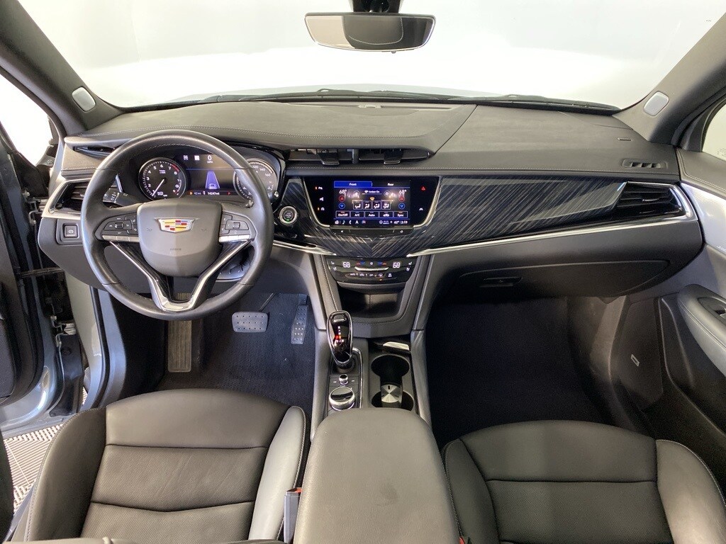 2024 Cadillac XT6 Premium Luxury photo 2