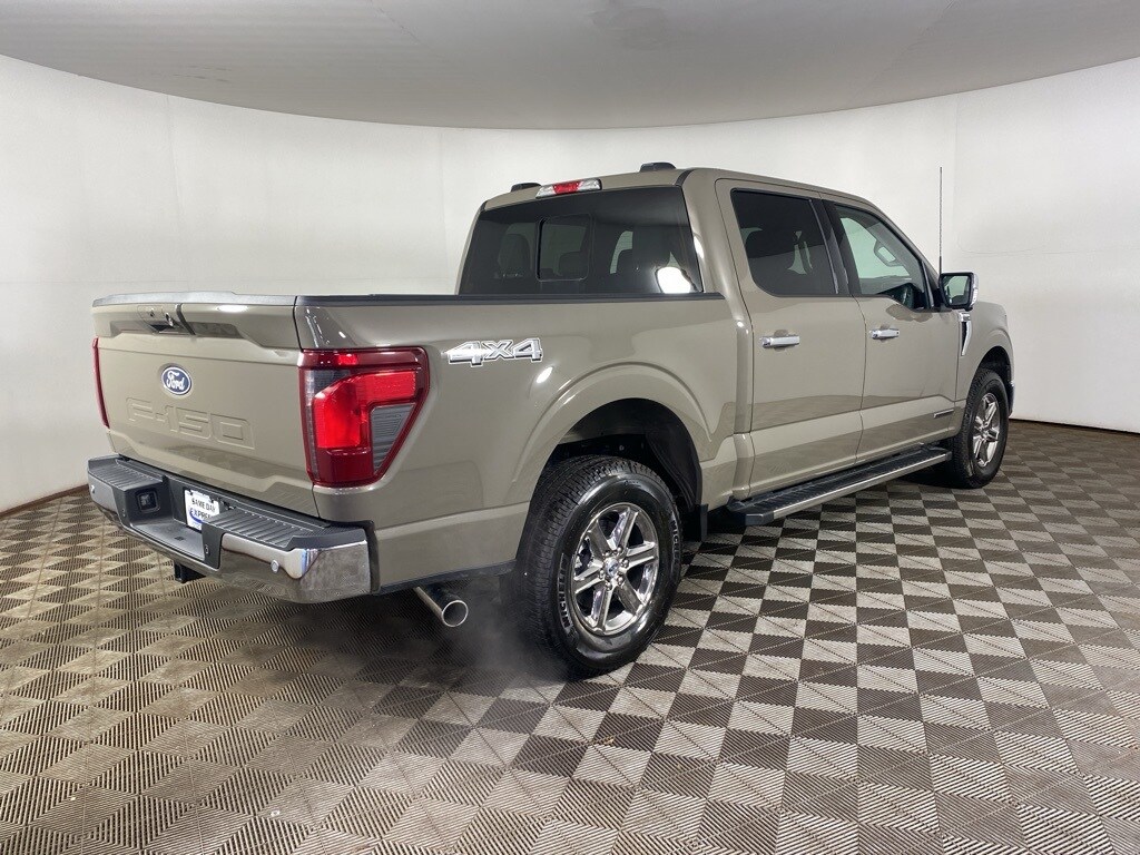 2025 Ford F-150 XLT photo 3