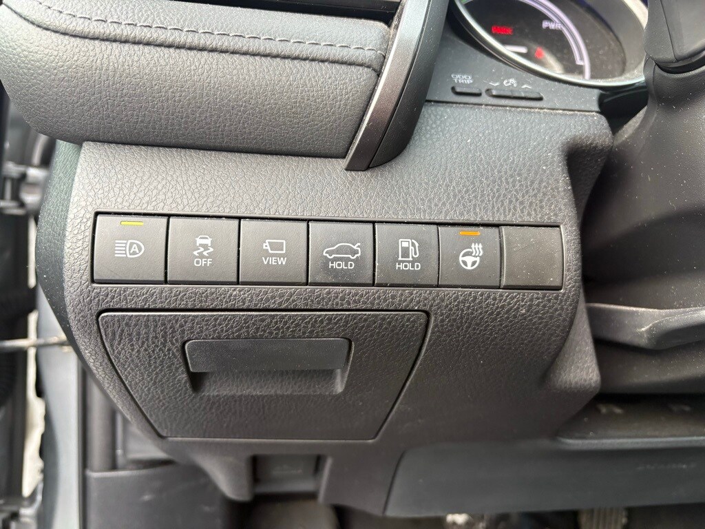 Certified 2022 Toyota Camry Hybrid XLE Sedan