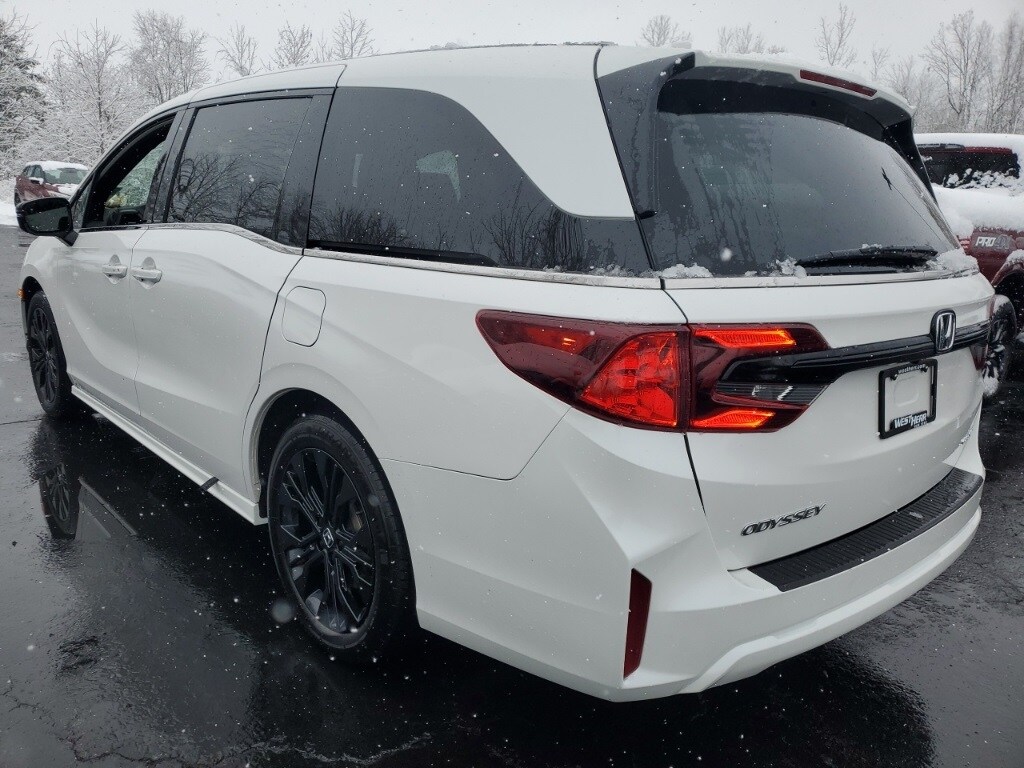 2025 Honda Odyssey photo 3