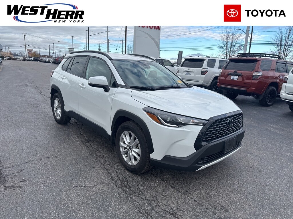 Used 2023 Toyota Corolla Cross LE SUV
